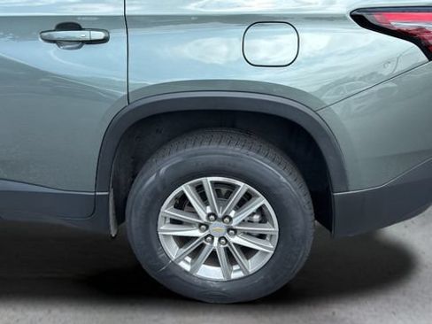 Used 2023 Chevrolet Traverse LT FWD image 33