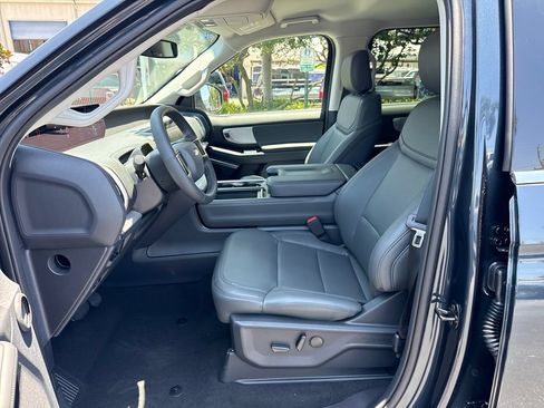 New 2026 Ford Expedition Active RWD image 21