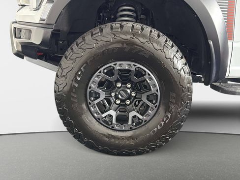 Used 2025 Ford F150 Raptor w/ Equipment Group 803A Raptor R AWD/4WD image 19