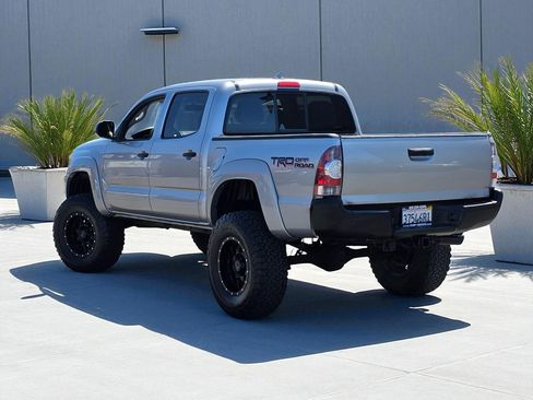 Used 2014 Toyota Tacoma PreRunner w/ TRD Off-Road Package image 7