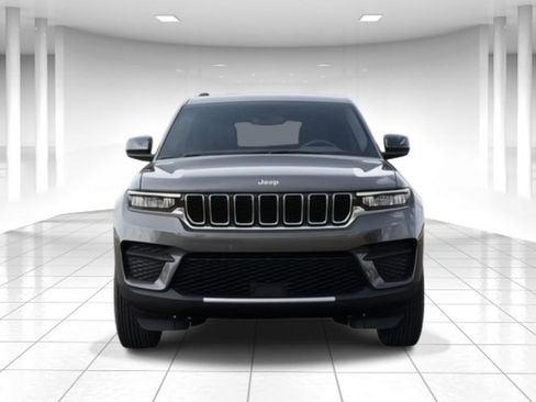 New 2025 Jeep Grand Cherokee Laredo X w/ Luxury Tech Group I AWD/4WD image 6