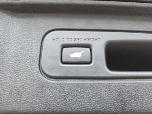 Used 2023 Honda Pilot Touring image 21