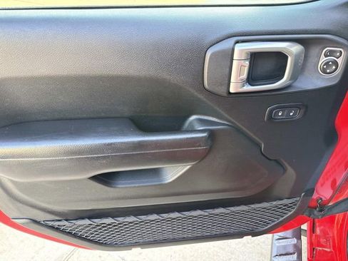 Used 2020 Jeep Gladiator Sport w/ Quick Order Package 24S image 11