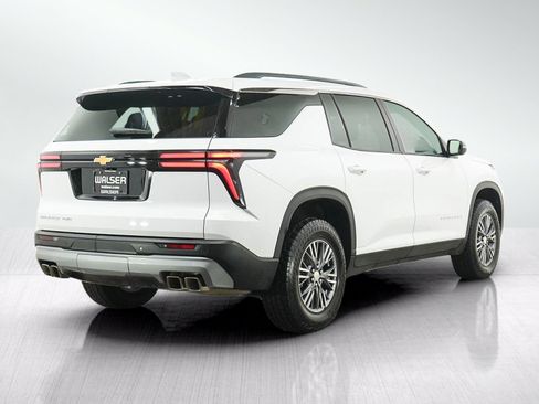 Used 2026 Chevrolet Traverse LT AWD/4WD image 5