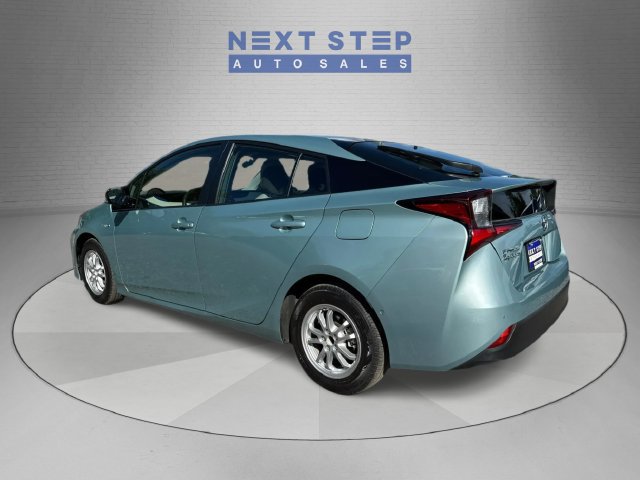 Used 2020 Toyota Prius LE FWD image 5