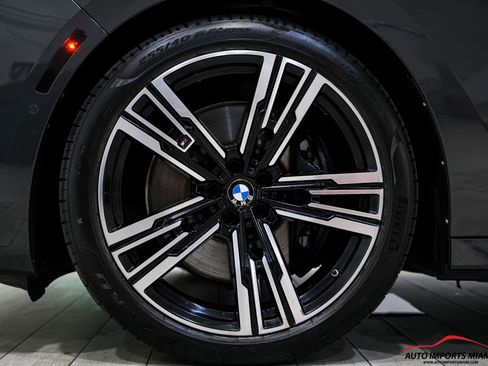 Used 2023 BMW 760i xDrive w/ Executive Package AWD/4WD image 97
