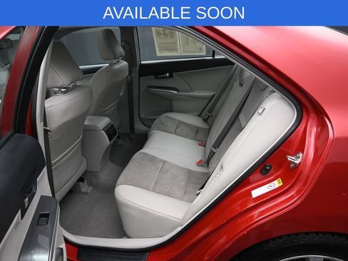 Used 2014 Toyota Camry XLE w/ Leather Package FWD image 29
