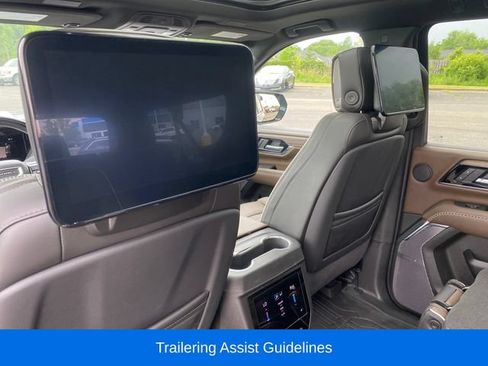 Certified 2025 GMC Yukon XL Denali Ultimate w/ LPO, Illumination Package AWD/4WD image 22