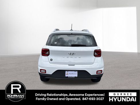 New 2026 Hyundai Venue SEL FWD image 9