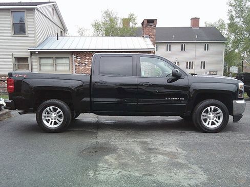 Used 2018 Chevrolet Silverado 1500 LT w/ All Star Edition AWD/4WD image 7
