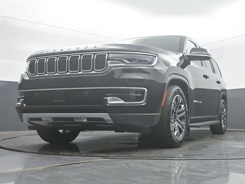 Used 2022 Jeep Wagoneer Series III w/ Flexible Seating Group AWD/4WD image 50