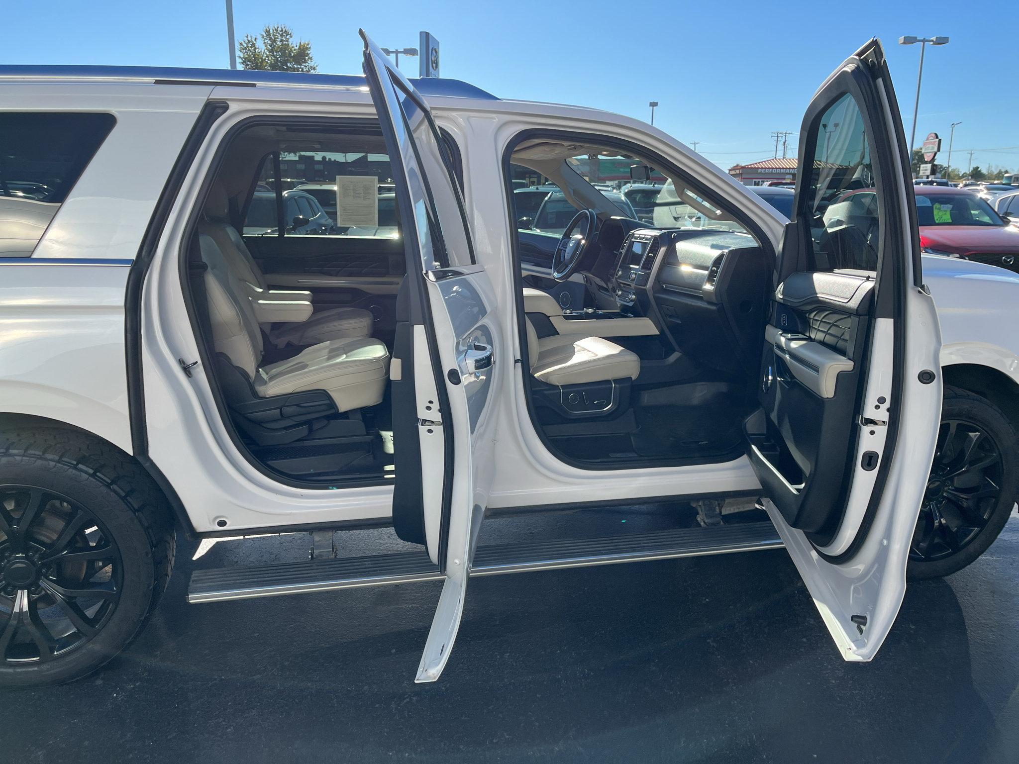 Used 2018 Ford Expedition Max Platinum AWD/4WD image 46