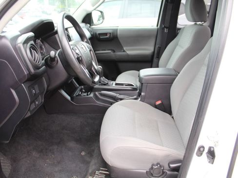 Used 2021 Toyota Tacoma SR RWD image 12
