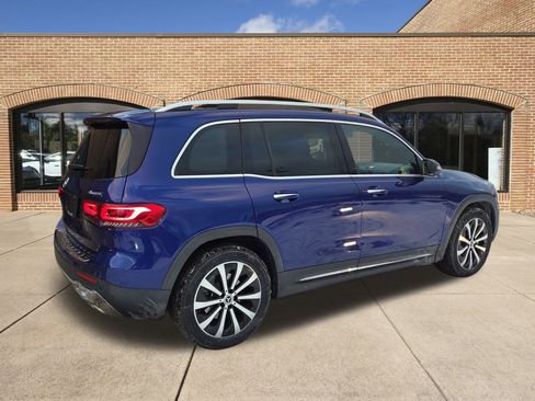 Used 2020 Mercedes-Benz GLB 250 4MATIC w/ Premium Package image 3
