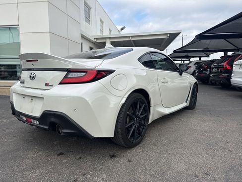 Used 2022 Toyota GR86 Premium image 5