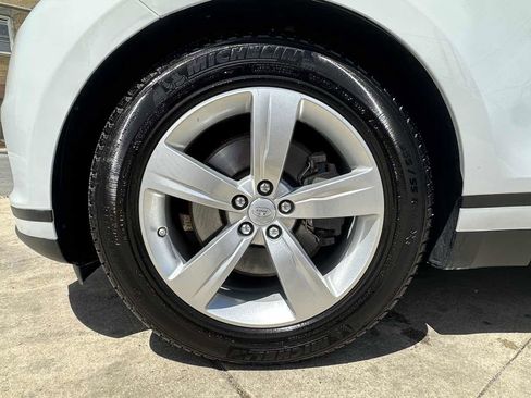 Used 2018 Land Rover Range Rover Velar S AWD/4WD image 9