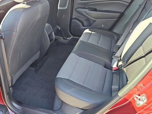 Used 2025 Chevrolet Trax LT FWD image 18