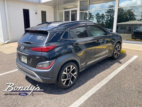 Used 2023 Hyundai Kona Limited FWD image 4