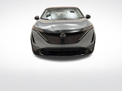 Used 2023 Nissan Ariya AWD image 2