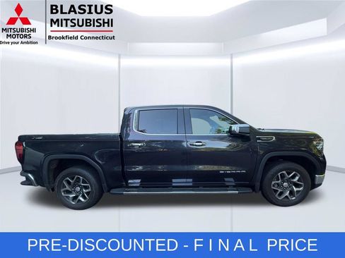 Used 2023 GMC Sierra 1500 SLT w/ SLT Premium Package AWD/4WD image 7