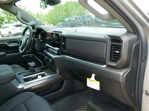 New 2026 Chevrolet Silverado 1500 LTZ w/ LTZ Premium Package AWD/4WD image 15