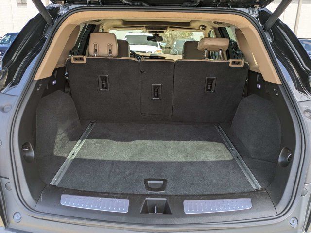 Used 2018 Cadillac XT5 Platinum AWD/4WD image 13