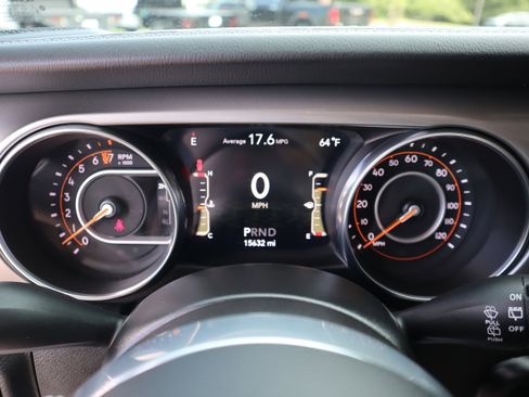 Used 2022 Jeep Wrangler Unlimited Sahara AWD/4WD image 14