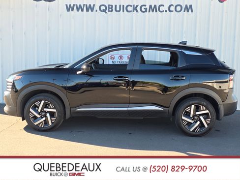 Used 2025 Nissan Kicks SV FWD image 4
