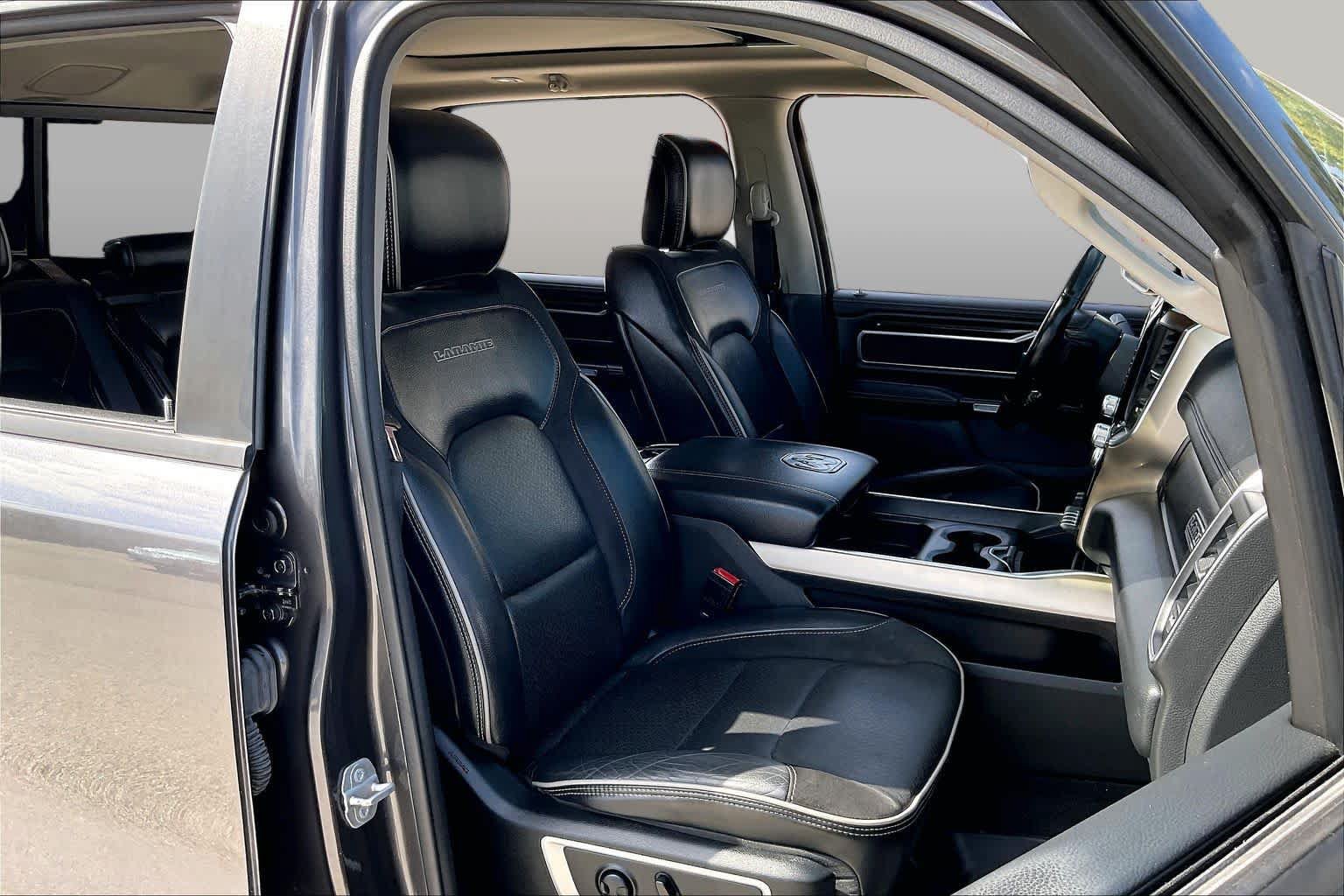 Used 2022 RAM 1500 Laramie w/ Laramie Southwest Edition RWD image 9