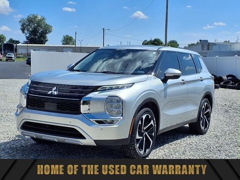 Used 2022 Mitsubishi Outlander SE image 14