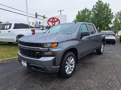 Used 2022 Chevrolet Silverado 1500 Custom AWD/4WD image 2