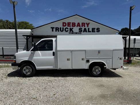 Used 2021 Chevrolet Express 3500 w/ Power Convenience Package RWD image 4