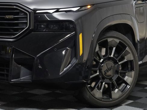Certified 2023 BMW XM image 3