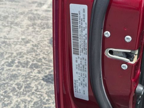 Used 2018 RAM 1500 Laramie w/ Convenience Group AWD/4WD image 25
