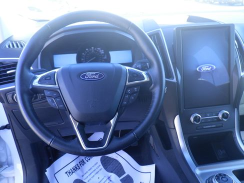 Certified 2024 Ford Edge SEL image 18