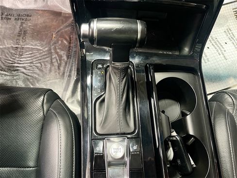 Used 2020 Kia Cadenza Technology image 17