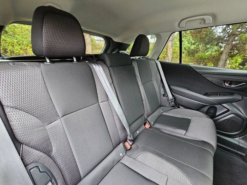 Used 2025 Subaru Outback Premium AWD/4WD image 13
