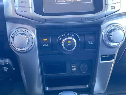 Used 2018 Toyota 4Runner SR5 Premium AWD/4WD image 18