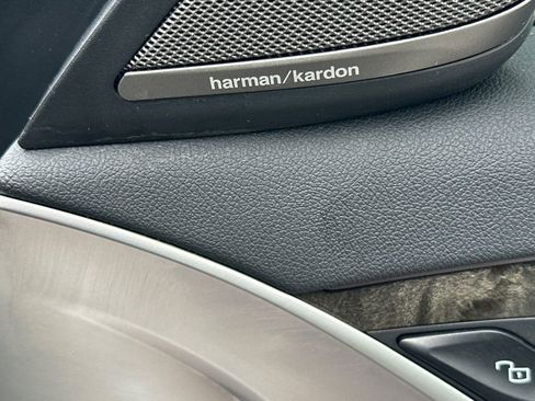 Used 2023 BMW 530i w/ Premium Package RWD image 19