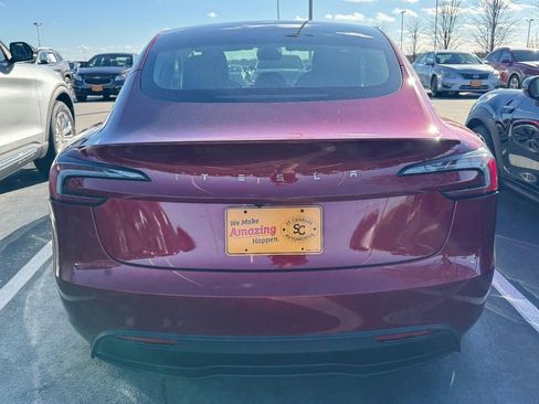 Used 2024 Tesla Model 3 image 3