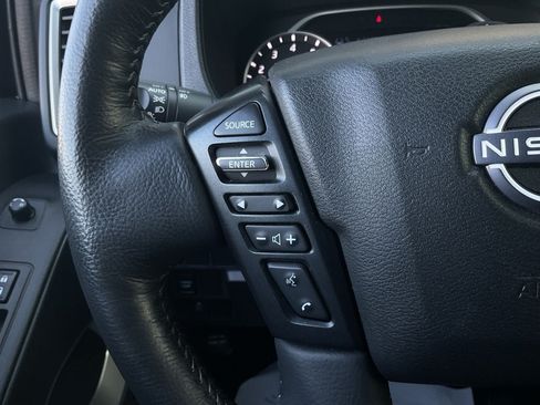 Used 2024 Nissan Frontier SV w/ Technology Package RWD image 32