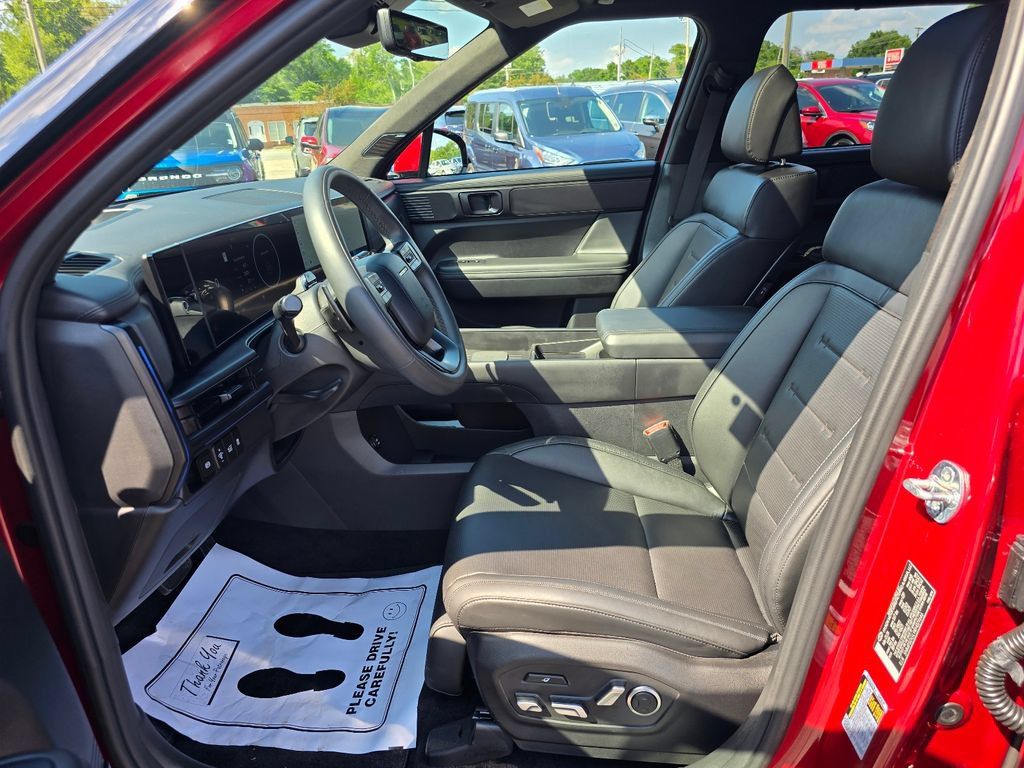 Used 2024 Hyundai Santa Fe Calligraphy AWD/4WD image 10