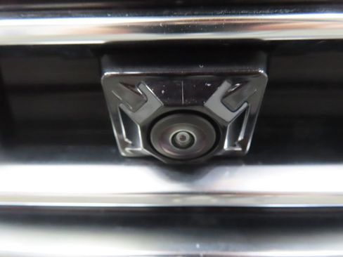 Used 2025 GMC Yukon Denali w/ Sun & Power Step Package AWD/4WD image 44