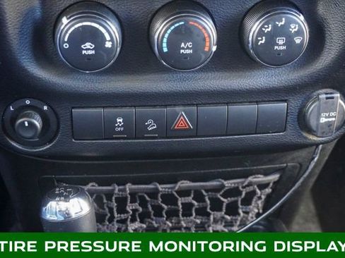 Used 2013 Jeep Wrangler Unlimited Sport image 15