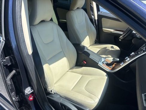 Used 2017 Volvo XC60 T5 Inscription w/ Preferred Option Package AWD/4WD image 8