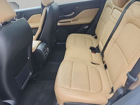 Used 2021 Lincoln Corsair Reserve image 15