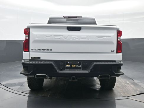 Used 2021 Chevrolet Silverado 1500 LT Trail Boss w/ Convenience Package II AWD/4WD image 5
