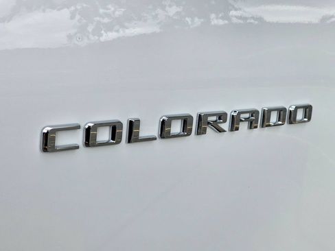 Used 2024 Chevrolet Colorado Trail Boss w/ Technology Package AWD/4WD image 12