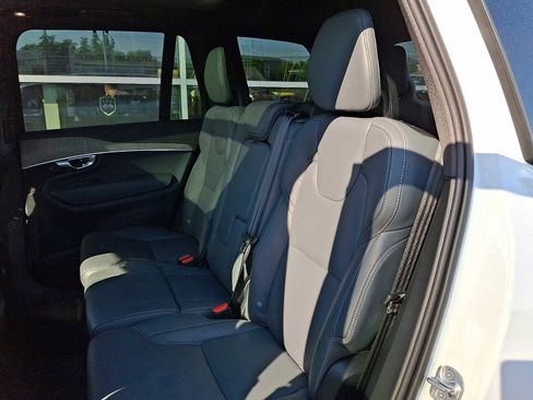 Used 2024 Volvo XC90 B6 Ultimate w/ Protection Package Premier AWD/4WD image 7