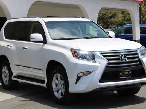 Used 2016 Lexus GX 460 w/ Comfort Package AWD/4WD image 3